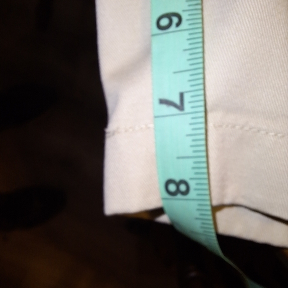 A pair of LL Bean ladies shorts in a size 16. They're pre-loved in great shape. - Picture 6 of 8